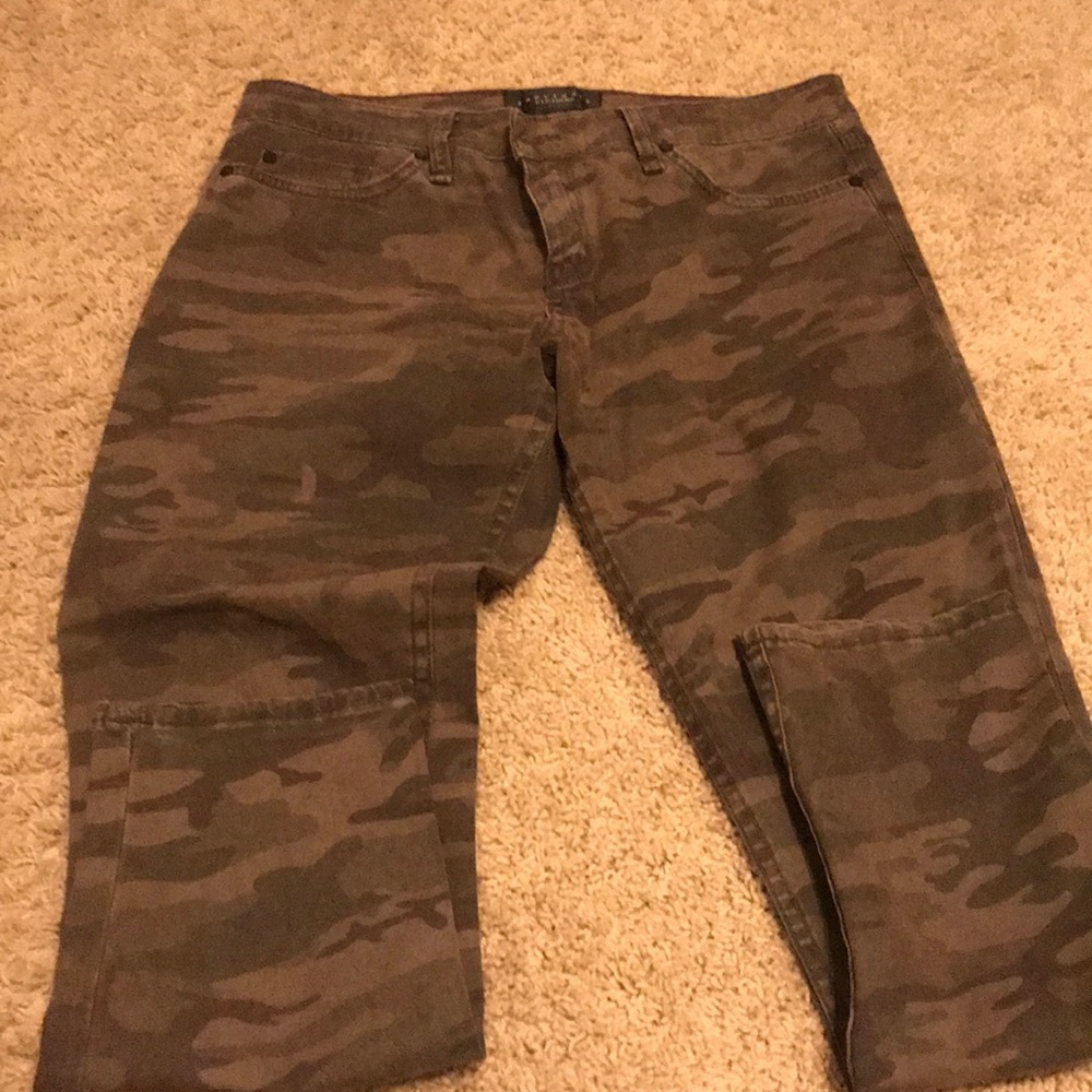 Camo jeans